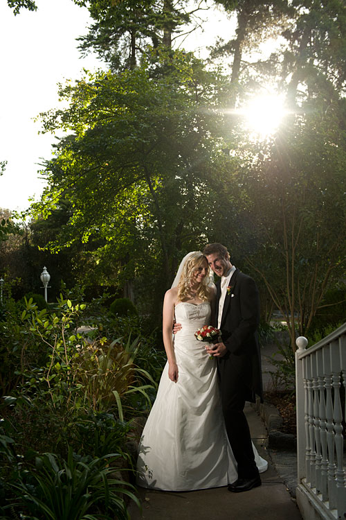 strong sunlight in bram leigh garden wedding photo